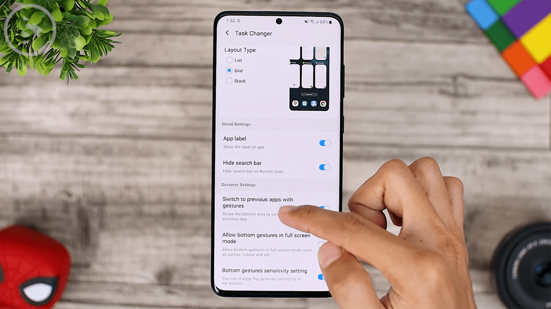 Switch to Previous Apps with Gestures - Tips on How to Change the Display of Recent Apps, Blur Background, Pop-up Folders & Latest Gestures in Home Up 2021